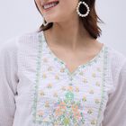Women's White Cotton V-Neck Embroidered Kurta, ऑफ व्हाइट, small image number null
