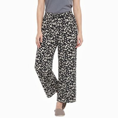 Women's Black Straight Fit Printed Pyjama
