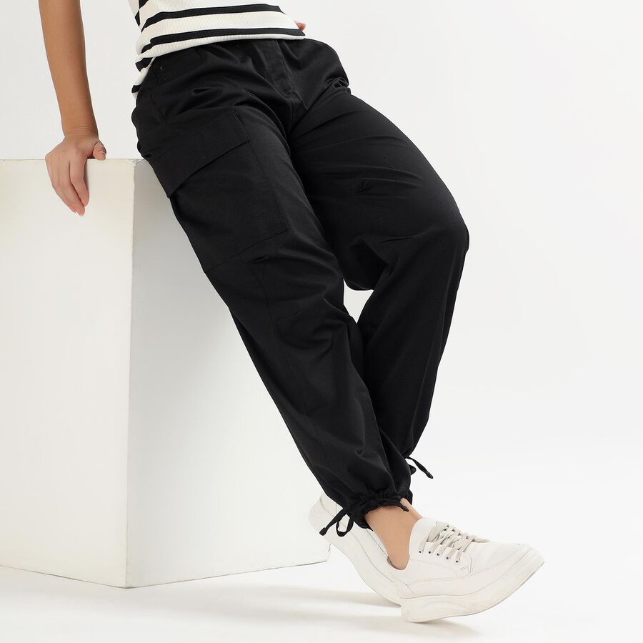 Women's Jet Black Regular Fit Mid Rise Cargo Trousers, Black, large image number null