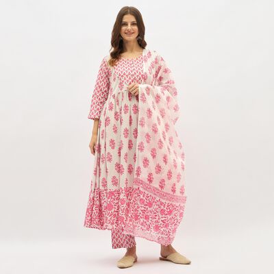 Women's Light Pink Cotton Floral Printed Ethnic Set
