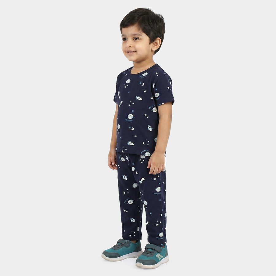 Boys Navy Blue Cotton Round Neck Graphic Printed Night Suit, नेवी ब्लू, large
