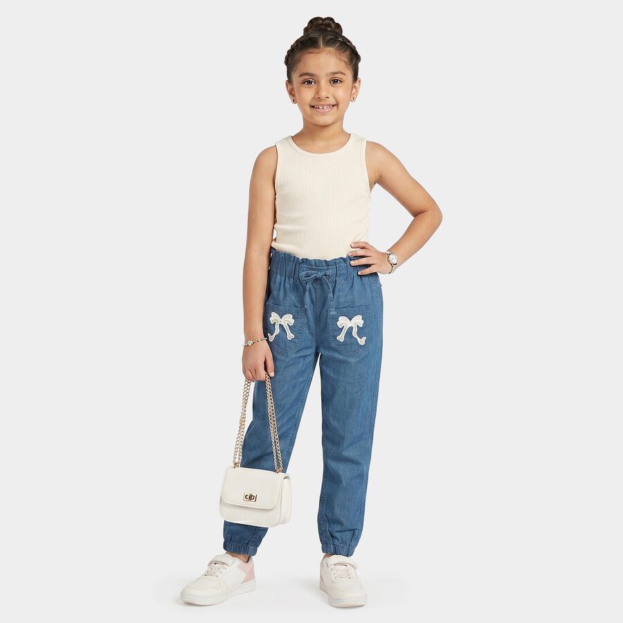 Girls Blue Jogger Fit Lace Applique Jeans, मध्यम नीला, large
