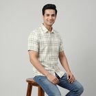 Men's White Cotton Half Sleeves Spread Collar Regular Fit Shirt, सफ़ेद, small
