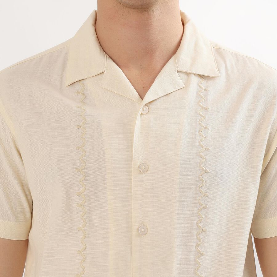 Men's Off-White Cotton Blend Half Sleeve Cuban Collar Casual Shirt, ऑफ व्हाइट, large image number null