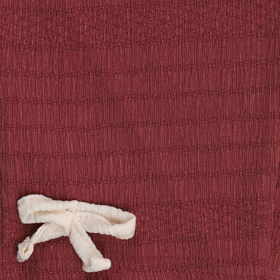 Girls Cream Ruffle Top and Maroon Capri Set, ऑफ व्हाइट, large image number null