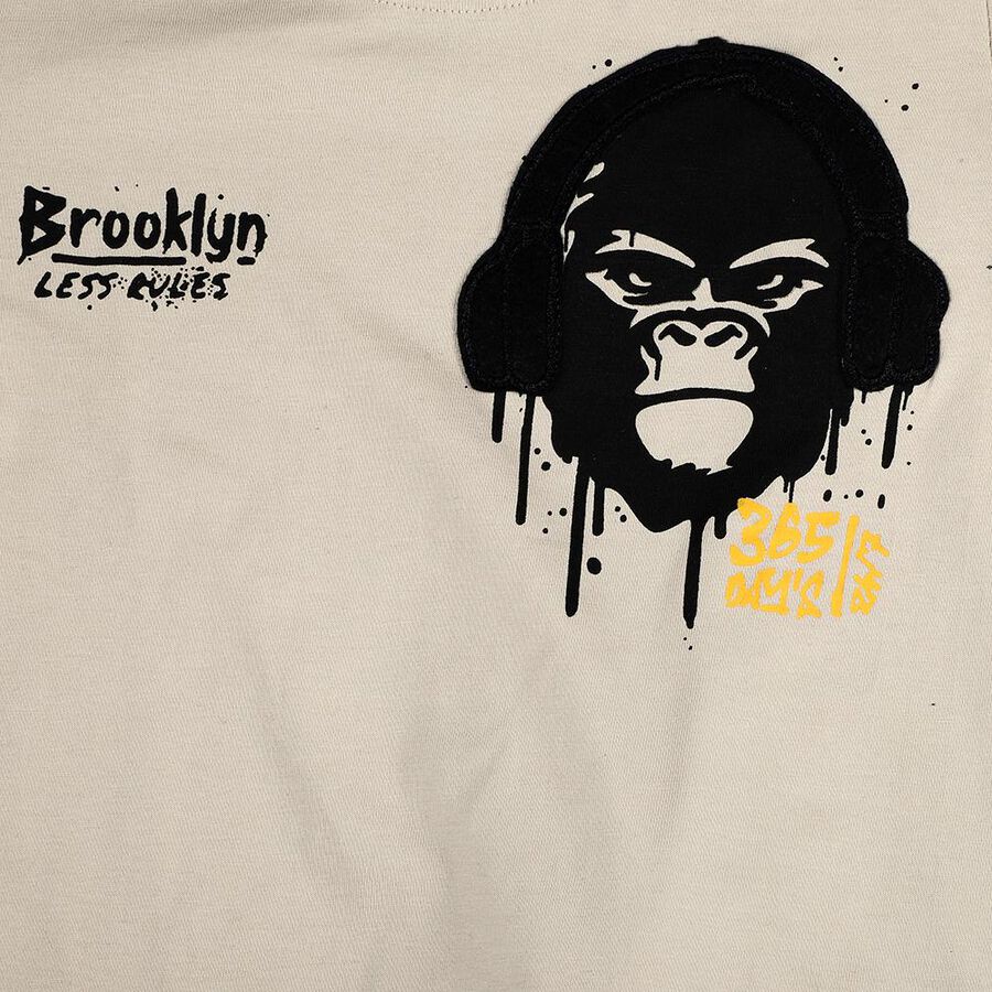 Boys Beige 100% Cotton Round Neck Graphic Printed Baba Suit, गहरा पीला, large