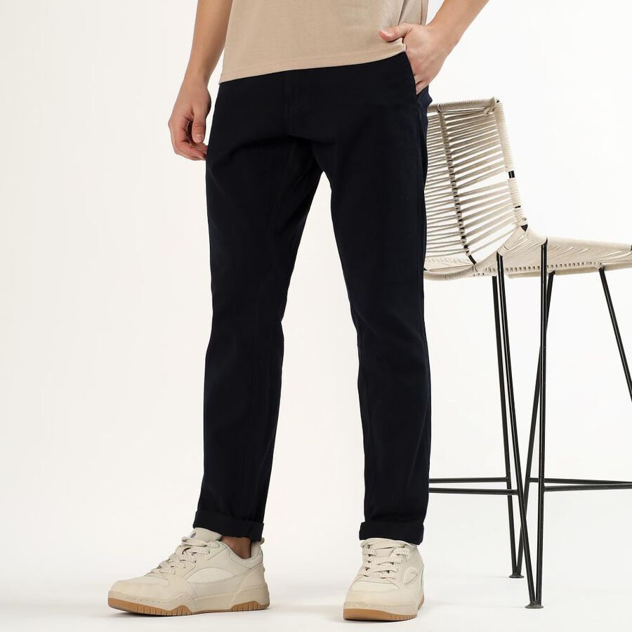 Men's Deep Midnight Navy Slim Fit Flat-Front Casual Trousers, नेवी ब्लू, large