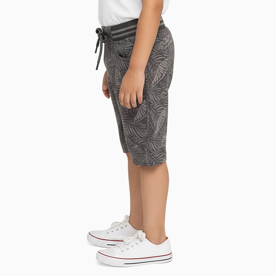 Boys' Muted Charcoal Grey Tropical Print Cotton Jamaican Shorts, गहरा ग्रे, large image number null