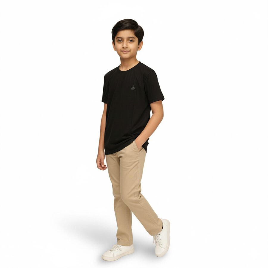 Boys Jet Black Round Neck Casual Half Sleeve T-Shirt, काला, large image number null