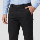 Men's Black Slim Fit Flat-Front Chino Trousers, काला, small