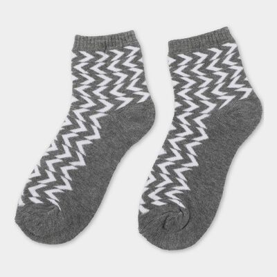 Women's Muted Charcoal Grey Regular Fit Zigzag Pattern Ankle Socks