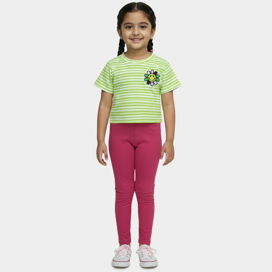 Girls Green Crew Neck Striped T-Shirt, हल्का हरा, large