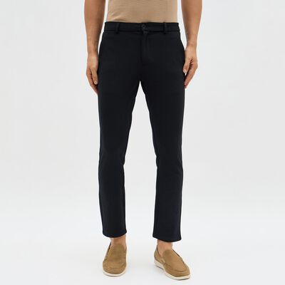 Men's Jet Black Slim Fit Flat-Front Casual Trousers