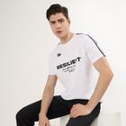 Men's White Crew Neck Graphic T-Shirt, सफ़ेद, small