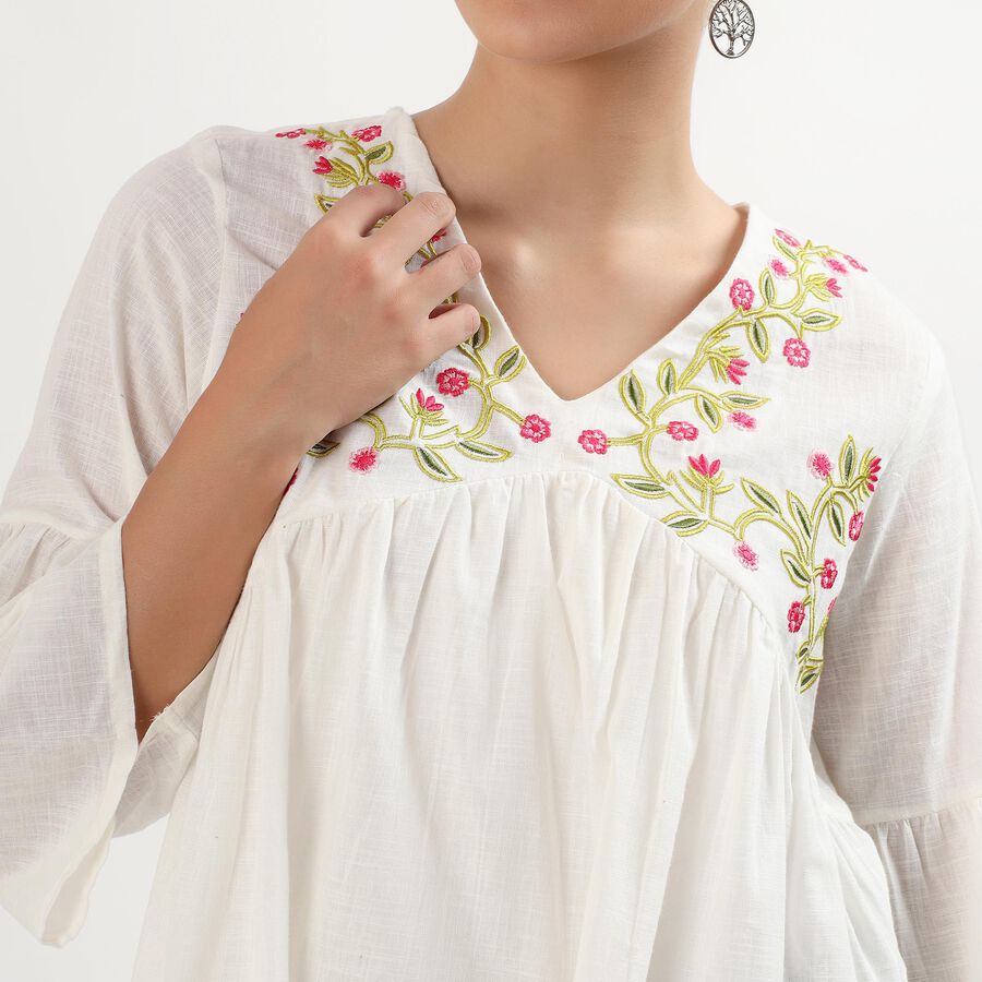 Women's Ivory White Cotton V-Neck Embroidered Kurti, ऑफ व्हाइट, large image number null