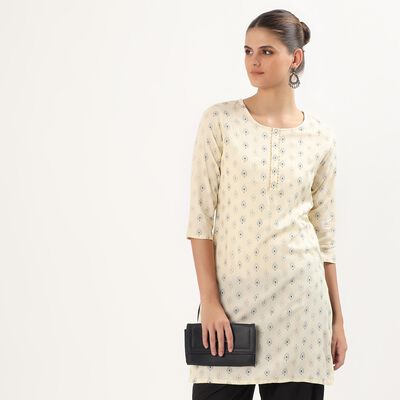 Women's Eggshell White Round Neck Printed Kurta