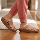 Girls' Sandal, गोल्डन, small