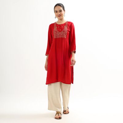 Women's Maroon Keyhole Neck Embroidered Kurta