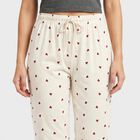 Women's Off White Straight Fit Heart Printed Pyjama, ऑफ व्हाइट, small