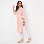 Women's Peach Cotton Round Neck Embroidered Kurta, पीच, small