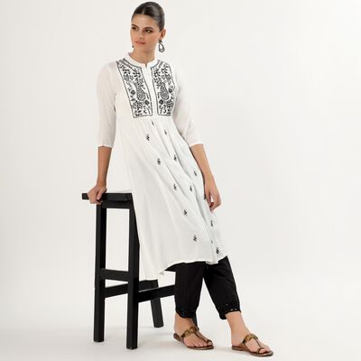 Women's White Mandarin Collar Embroidered Kurta