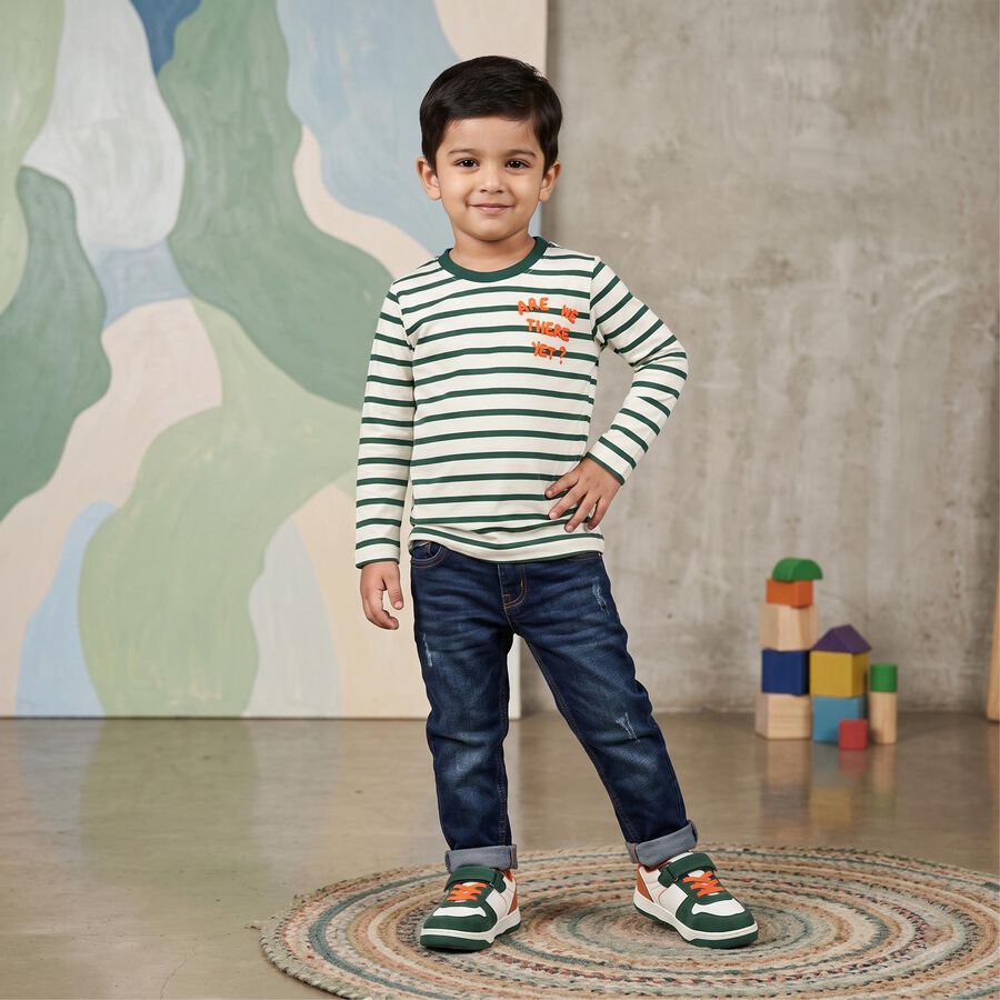 Boys Green Crew Neck Regular Boys T-Shirt, गहरा हरा, large