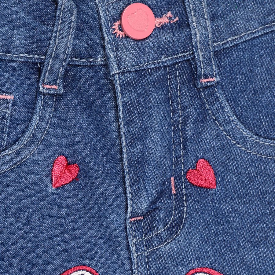Girls' Denim Blue Buttoned Embroidered Shorts, मध्यम नीला, large image number null