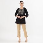 Women's Black Round Neck Embroidered Kurti, काला, small