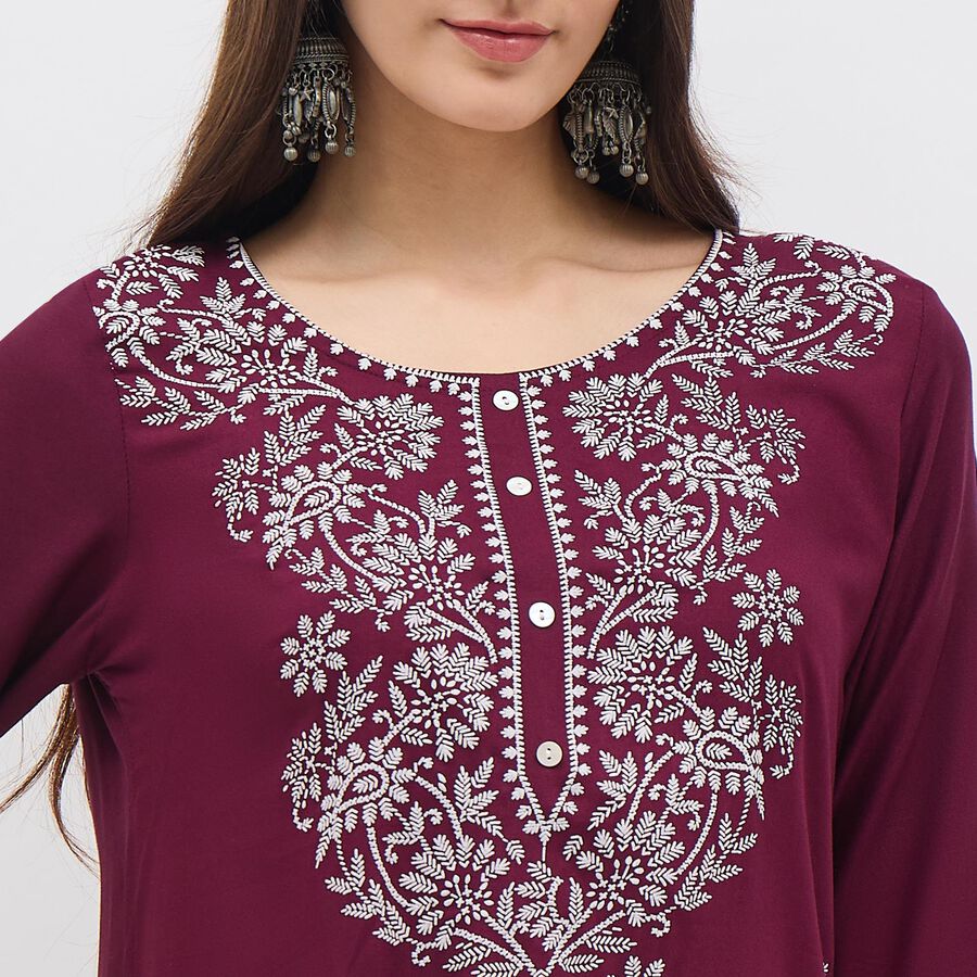 Women's Deep Maroon Round Neck Embroidered Kurta, वाइन, large image number null