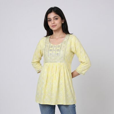 Women's Yellow Square Neck Embroidered Kurti