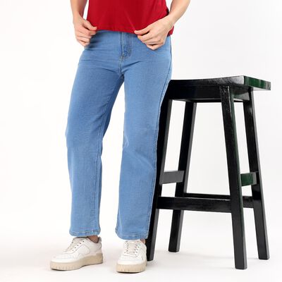 Women's Light Blue Straight Fit High-Rise Jeans
