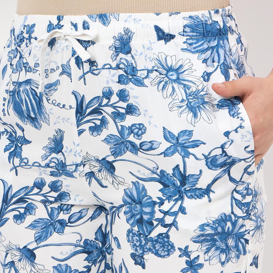 Women's White Relaxed Fit Floral Printed Pyjama, सफ़ेद, large