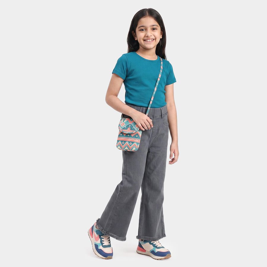 Girls Grey Flared Fit Frayed Hem Jeans, गहरा ग्रे, large