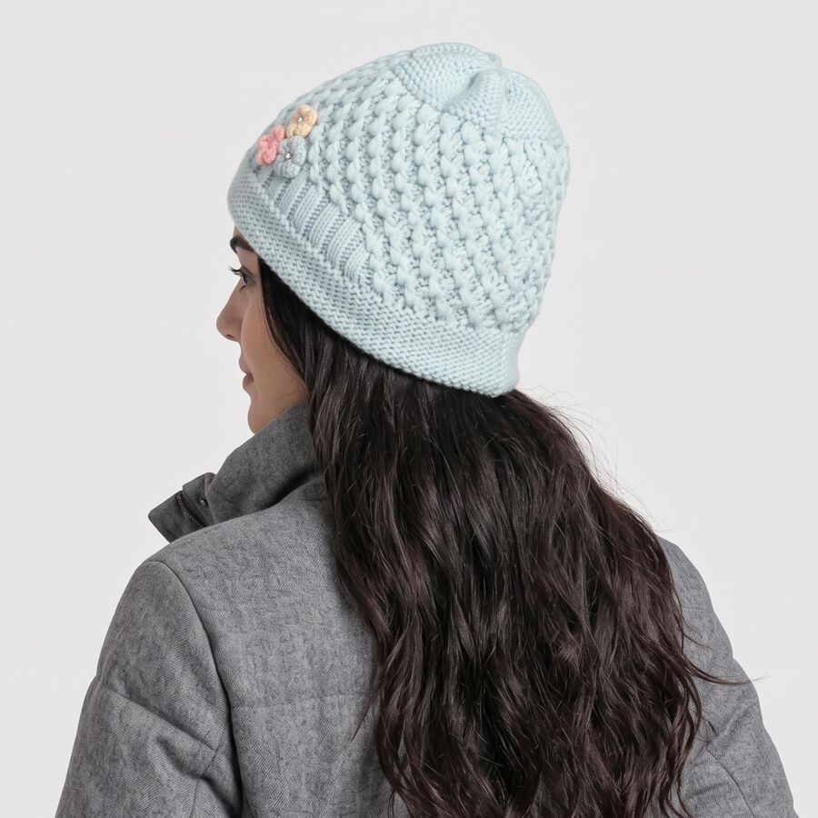 Women's Mint Green Floral Applique Beanie Cap, हल्का हरा, large