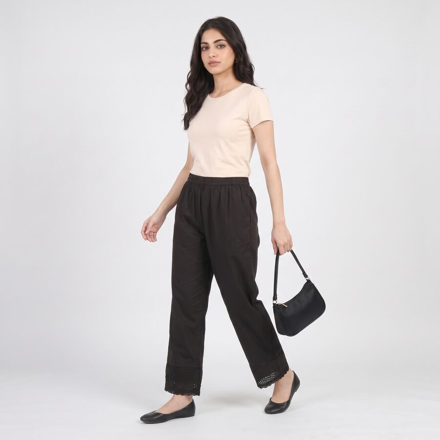 Women's Black Regular Fit Embroidered Palazzos, काला, large