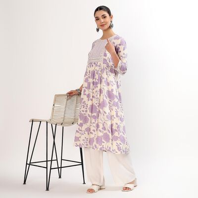 Women's Muted Lavender Purple Round Neck Embroidered Floral Kurta