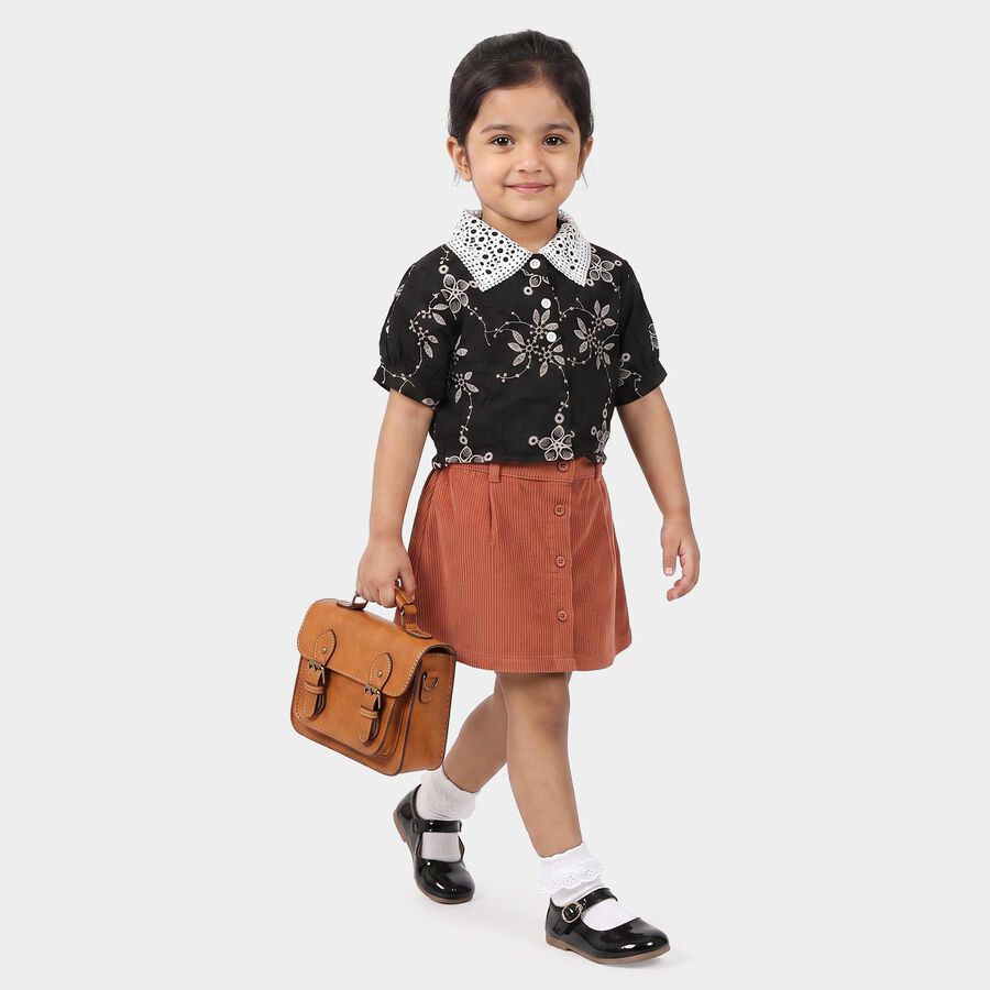Girls Black Collar Neck Regular T-Shirt, काला, large