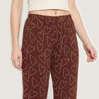 Women's Brown Straight Fit Heart Printed Pyjama, भूरा, small