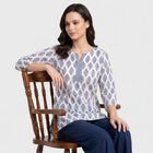 Women's White Notch Neck Floral Printed Kurti, सफ़ेद, small