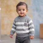 Infants Grey Crew Neck Striped Pullover, हल्का ग्रे, small