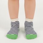 Boys' Beige and Green Regular Fit Striped Ankle Socks Pack of 2, सफ़ेद, small