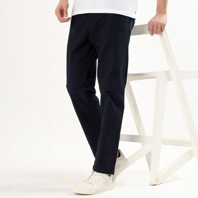 Men's Deep Navy Blue Slim Fit Flat-Front Casual Trousers