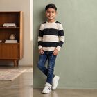 Boys White Crew Neck Regular T-Shirt, सफ़ेद, small