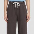 Women's Charcoal Straight Fit Side-Striped Track Pants, गहरा ग्रे, small