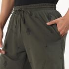 Men's Olive Green Printed Relaxed Fit Bermuda Shorts, ओलिव, small