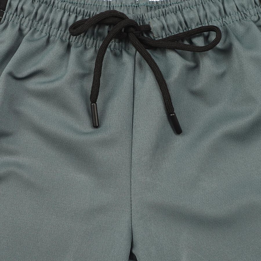 Boys Green Regular Fit Athletic Bermuda Shorts, हल्का हरा, large