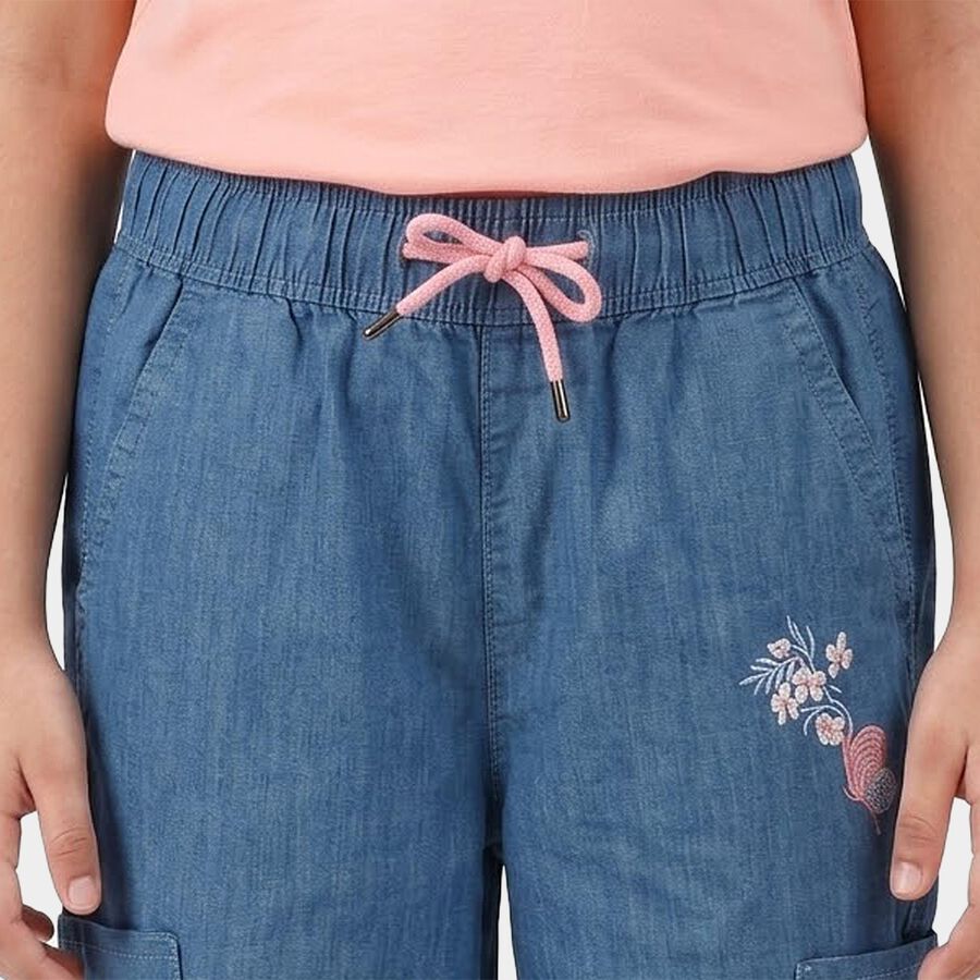 Girls' Light Blue Cargo Fit Embroidered Jeans, हल्का नीला, large