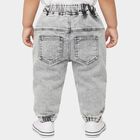 Infants Grey Jogger Fit Washed Jeans, हल्का ग्रे, small