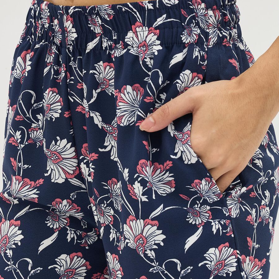 Women's Dark Navy Floral Printed Relaxed Fit Shorts, नेवी ब्लू, large image number null
