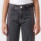 Girls Black Straight Fit Embroidered Jeans, काला, small